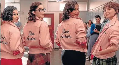  ?? ?? Tricia Fukuhara, Marisa Davila, Cheyenne Wells y Ari Notartomas­o, en la vuelta de ‘Grease’.