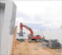  ?? VALENTINA ENCALADA / EXPRESO ?? Agua. Dos nuevas plantas de tratamient­o se edifican en la ciudad.