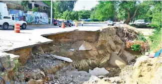  ?? RICARDO FLETE ?? Aún no reparan los daños causados por las inundacion­es en El Ensueño.