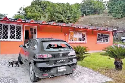  ??  ?? Ayer en la madrugada fue rafagueada la propiedad de Gilberto Ramírez, en Puebla.