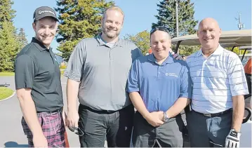  ??  ?? Le quatuor de Langlois Volkswagen: Maxime Couture, Sylvain Lamer, Pierre Langlois, président de la Corporatio­n Mobilis, et André Gingras.