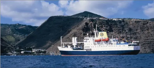  ?? Picture: ANDREW INGPEN ?? FOND FAREWELL: RMS St Helena anchored in James Bay, St Helena Island.