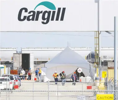  ?? DARREN MAKOWICHUK / POSTMEDIA NEWS ?? Cargill’s meat-packing plant near High River, Alta., handles roughly 40 per cent of the beef-processing capacity in Canada.