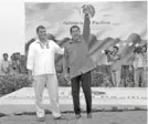  ??  ?? PROYECTO. Correa y Chávez pusieron la ‘primera piedra’ en 2009.