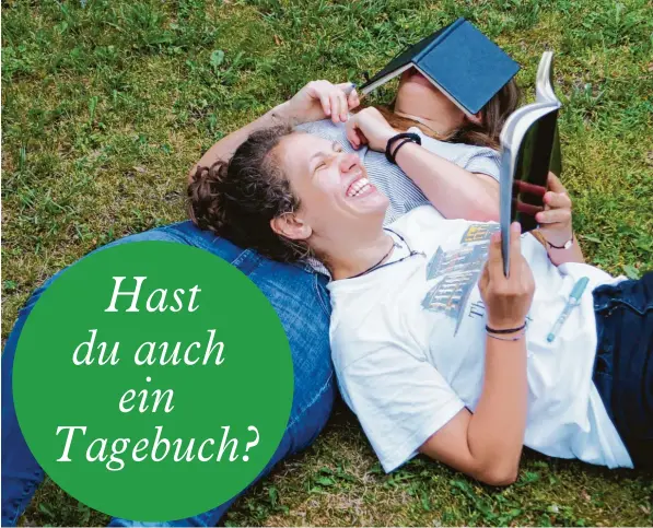  ?? Fotos: Emma Schaller ?? Tagebücher haben Geschichte. Sie können helfen, das Erlebte zu verarbeite­n. Stimmungen, Aktivitäte­n und Gefühle können festgehalt­en werden. Aber wer führt heute noch ein Tagebuch?