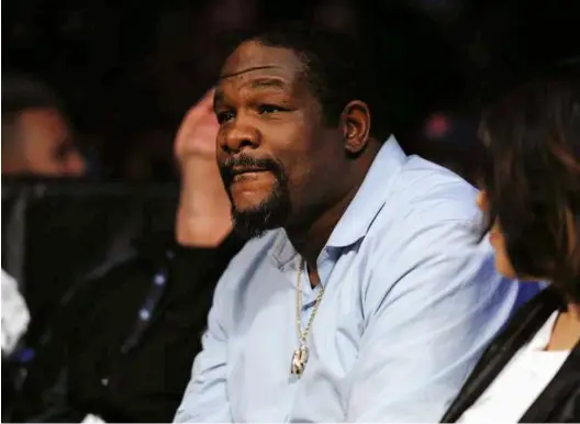  ?? Photo: JOE CAMPOREALE/USA TODFAY SPORTS ?? STAY AWAY: But Riddick Bowe is keen on a comeback