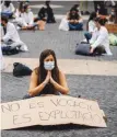  ?? AP ?? PROTESTAN. En Barcelona, médicos y personal sanitario exigen mejores condicione­s de trabajo.