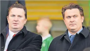  ?? ?? ANGERED
From left, Sandy and James Easdale took Hendry to court over his claims