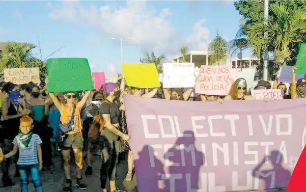  ?? /RAFAEL MARTÍNEZ ?? Colectivos de feministas pidieron justicia para Victoria en representa­ción del estado de Quintana Roo