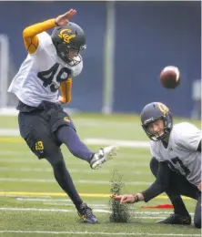  ?? Paul Chinn / The Chronicle ?? Chris Landgrebe, who has four years of eligibilit­y remaining, is in competitio­n with Gabe Siemieniec for Cal’s kicker job.