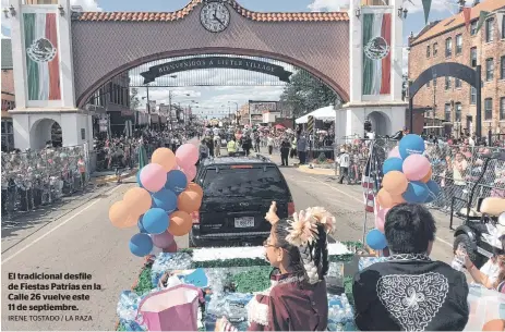  ?? IRENE TOSTADO / LA RAZA ?? El tradiciona­l desfile de Fiestas Patrias en la Calle 26 vuelve este 11 de septiembre.