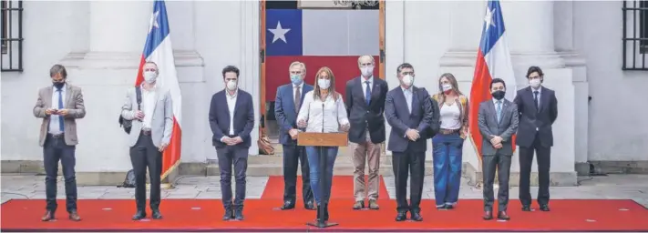  ??  ?? Chile Vamos salió en bloque ayer luego de una reunión con el Presidente Sebastián Piñera en La Moneda.