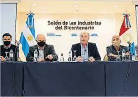  ?? (PRENSA MINISTERIO DE INDUSTRIA) ?? Córdoba en Foco. Los ministros Accastello y Sereno presentaro­n el monitor de la actividad productiva.