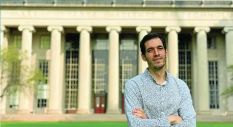  ?? INNOVADORE­S ?? El ingeniero e investigad­or español Carlos Núñez, en el MIT.