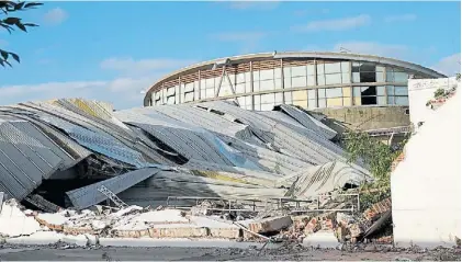  ?? FOTOS: FERNANDO DE LA ORDEN ?? Sin piedad. Los vientos del 16 de diciembre arrasaron varios barrios de la ciudad.