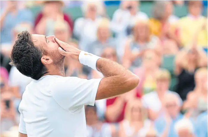  ?? Toby melvile / reuters ?? Celebra Del Potro, luego de vencer, con cierto fastidio y más trabajo que el esperado, al francés Gilles Simon y avanzar a los cuartos de final en Wimbledon