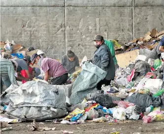  ?? LEÓN CARMELO ALVARADO ??