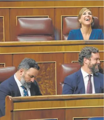  ?? // EFE ?? Abascal y Espinosa de los Monteros, en un pleno del Congreso