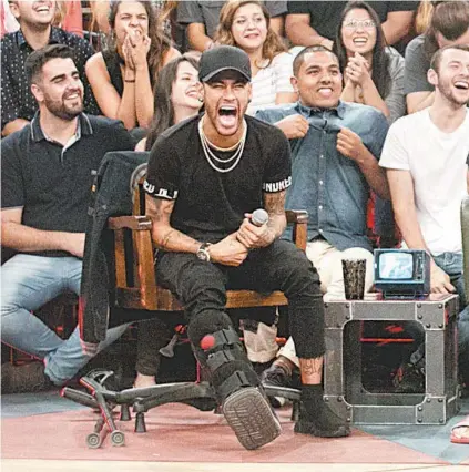  ?? ROGÉRIO FERNANDES / TV GLOBO ?? Neymar gravou na quinta-feira o programa Altas Horas, que vai ao ar hoje à noite, na TV Globo