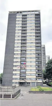  ??  ?? Three of the Seven Sisters tower blocks