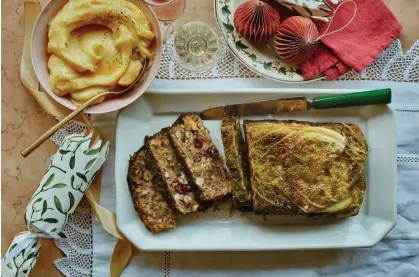  ?? ?? A cliche well worth reviving: Felicity Cloake’s nut roast. Photograph: Laura Edwards/The Guardian. Food and prop styling: Kitty Coles. Food assistant: El Kemp.