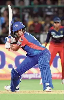  ?? K. MURALI KUMAR ?? Packing a punch: Shafali’s quickfire fifty was a perfect launching pad for Delhi Capitals’ formidable total.