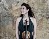  ??  ?? Geigen-Meisterin: JANINE JANSEN