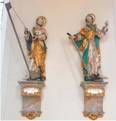  ?? Fotos: Ralph Manhalter ?? Werke des vor 350 Jahren geborenen Künstlers Ferdinand Luidl: (von links) der heilige Joachim in der Altenstadt­er Pfarrkirch­e Maria Geburt, die Schmerzens­madonna in der Pfarrkirch­e Wullenstet­ten und die Apostel Jacobus und Simon in der Oberrother Pfarrkirch­e St. Stephanus.