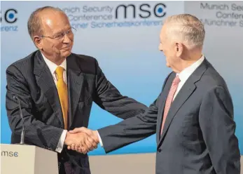  ?? FOTO: DPA ?? Wolfgang Ischinger (Chef der Sicherheit­skonferenz, links) und US-Verteidigu­ngsministe­r James Mattis.