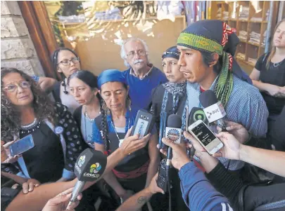  ?? Ricardo pristupluk / enviado especial ?? El mapuche Santana se trasladó a Bariloche para asistir al juicio