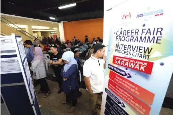  ?? — Photo by Chimon Upon ?? Malaysia’s unemployme­nt rate is expected to increase slightly this year, underpinne­d by a more moderate economic outlook, analysts generally observed.