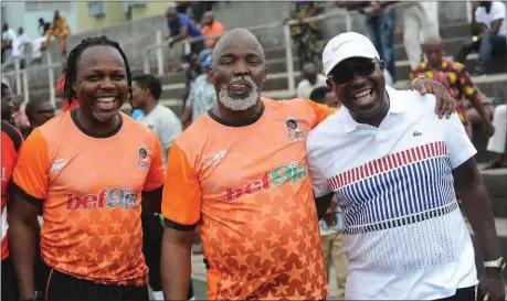  ??  ?? L-R: Former Super Eagles forward, Victor Ikpeba; President, Nigeria Football Federation (NFF), Amaju Melvin Pinnick, and Chairman/CEO HS Media Group, Taye Ige at the finals of the 2018 Lagos SWAN Cup organised by the Lagos chapter of the Sports Writers Associatio­n of Nigeria in Lagos…at the weekend