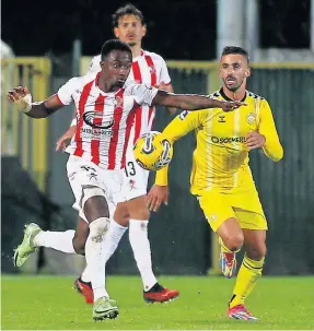  ?? ?? O jogo Leixões-Nacional terminou empatado (1-1)