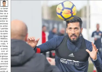  ??  ?? ENTRE ALGODONES. El Valencia no se arriesgará a que Garay se lesione justo antes de jugar ante el Madrid.