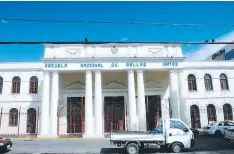  ??  ?? El edificio de la ENBA fue antes la Alcaldía de Comayagüel­a.