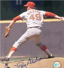  ?? FUENTE EXTERNA ?? Larry Dierker tuvo registro en la serie regular de 4-1, 0.81