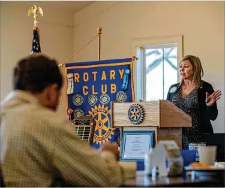  ?? PHOTOS BY ALYSSA POINTER / ALYSSA.POINTER@AJC.COM ?? Banks County Rotary Club President Vicki Boling conducts a meeting at the Chimney Oaks Clubhouse in Homer on Wednesday.