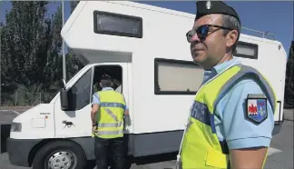  ?? (Photo Frantz Chavaroche) ?? Les gendarmes de l’autoroute de l’escadron de sécurité routière vont durant tout l’été assurer des opérations de contrôles mais aussi et surtout de prévention.