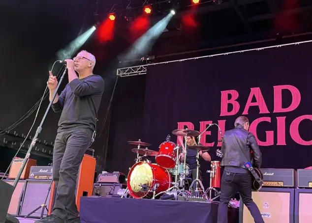  ?? Scott Mervis/Post-Gazette ?? Greg Graffin leads Bad Religion at Stage AE on Friday.