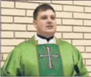  ??  ?? ČUČERJE Propovijed­i svećenika Marka Torbara slušaju u kapelici
