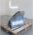  ?? FOTO: KUNSTVEREI­N FRIEDRICHS­HAFEN ?? Ausstellun­gsansicht 1: Untitled (Stone), 2018 / High-Resistance, 2018