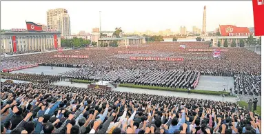  ??  ?? RENCOR. El régimen norcoreano moviliza multitudes en su país, mientras provoca odio en los habitantes de Corea del Sur.