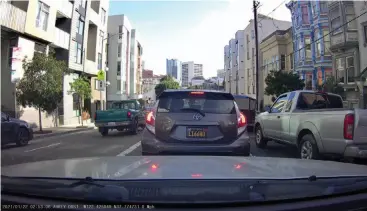  ??  ?? The Aukey DRS1 captured the scene stuck in San Francisco traffic perfectly.