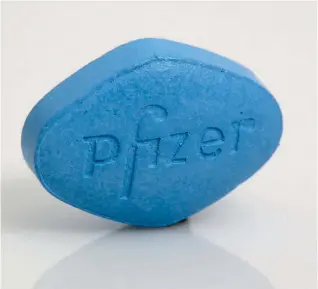  ?? ?? Pfizerin Viagra-patentti raukesi vuonna 2020, jonka jälkeen apteekkeih­in on ilmestynyt lukemattom­ia kopiolääkk­eitä.