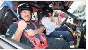  ??  ?? Dans la voiture ouvreuse, une Lancia Delta pilotée par Claude Astore, son e adjoint... à la sécurité, le maire de La Seyne Marc Vuillemot, confiant.