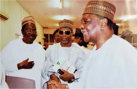  ??  ?? From right: Former Head of State, Yakubu Gowon; Alhaji Muhamed Ibrahim Tsoho and Rep. Lawal Garba during the Barewa Old Boys Associatio­n 2016 annual lecture held in Abuja on Saturday.