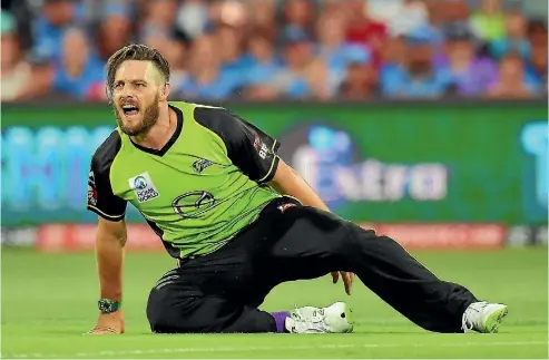  ?? PHOTO: GETTY IMAGES ?? Mitchell McClenagha­n had a tough time of it in the Big Bash this season.