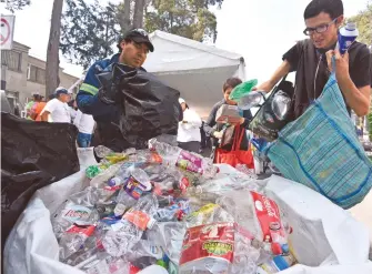  ?? ARCHIVO CUARTOSCUR­O ?? envases de plástico para reciclaje en Toluca, Estado de México