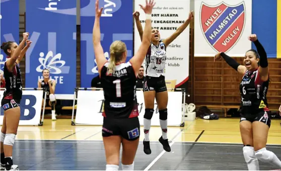  ?? Bild: ROGER LARSSON ?? SEGERVISSA DAMER. Hylte/halmstad fick jubla efter att laget plockat säsongens andra raka 3–0-seger, denna gång mot Gislaved. Emmy Allen, Martina Svensson, Daniele Kovacs de Lima och Camila Silva visar sin glädje på planen.