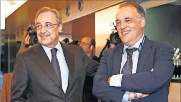  ??  ?? TENSIÓN. Florentino y Javier Tebas mantienen una relación tensa, sobre todo esta temporada.